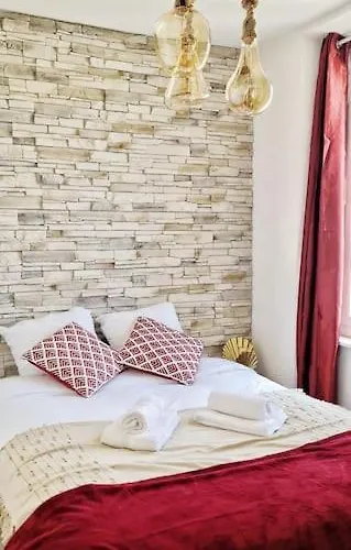 New #boheme Chic# Pied De La Cite #2 Appartement *